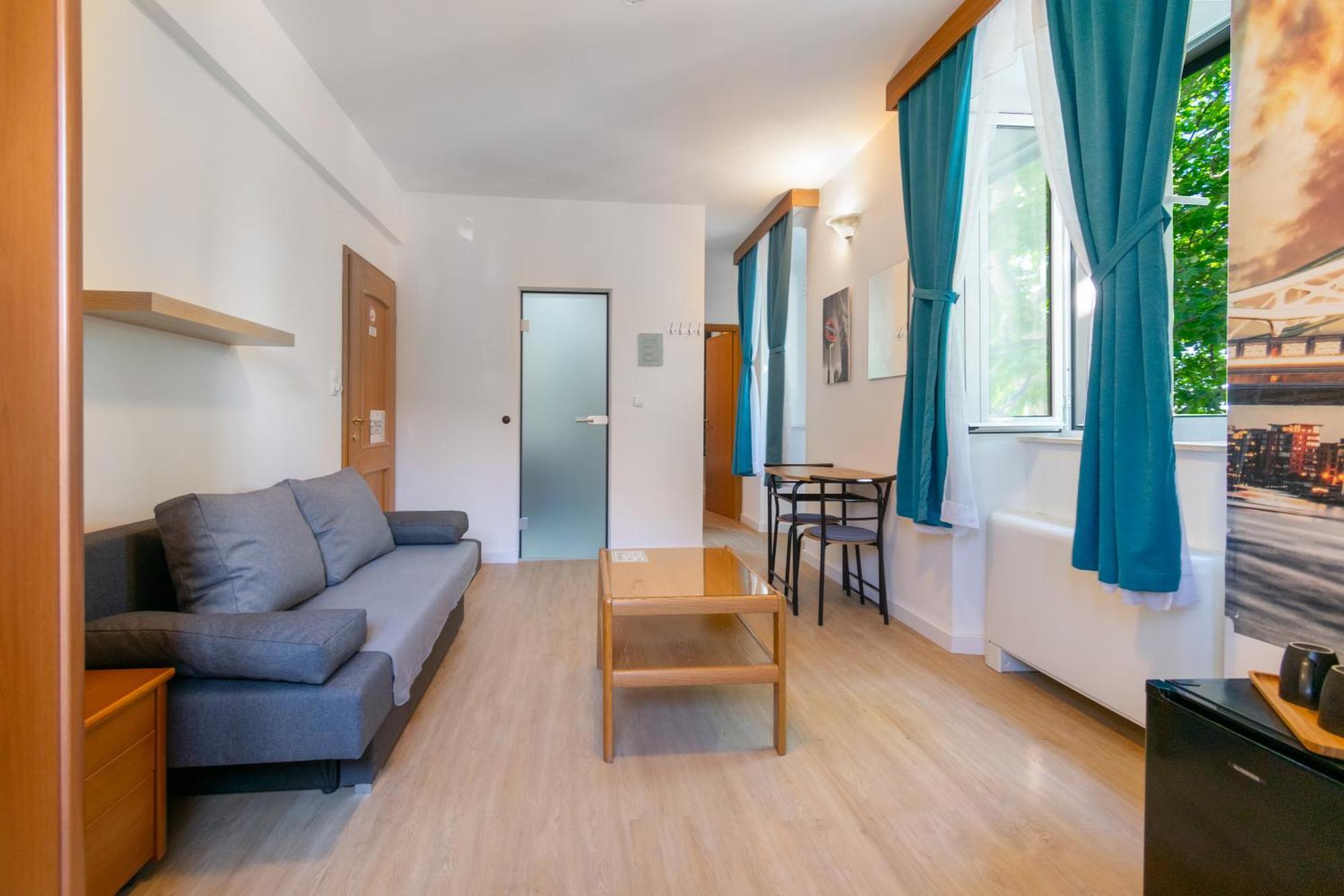 Bed & Breakfast Palac -Free Parking- Baška Voda Eksteriør bilde