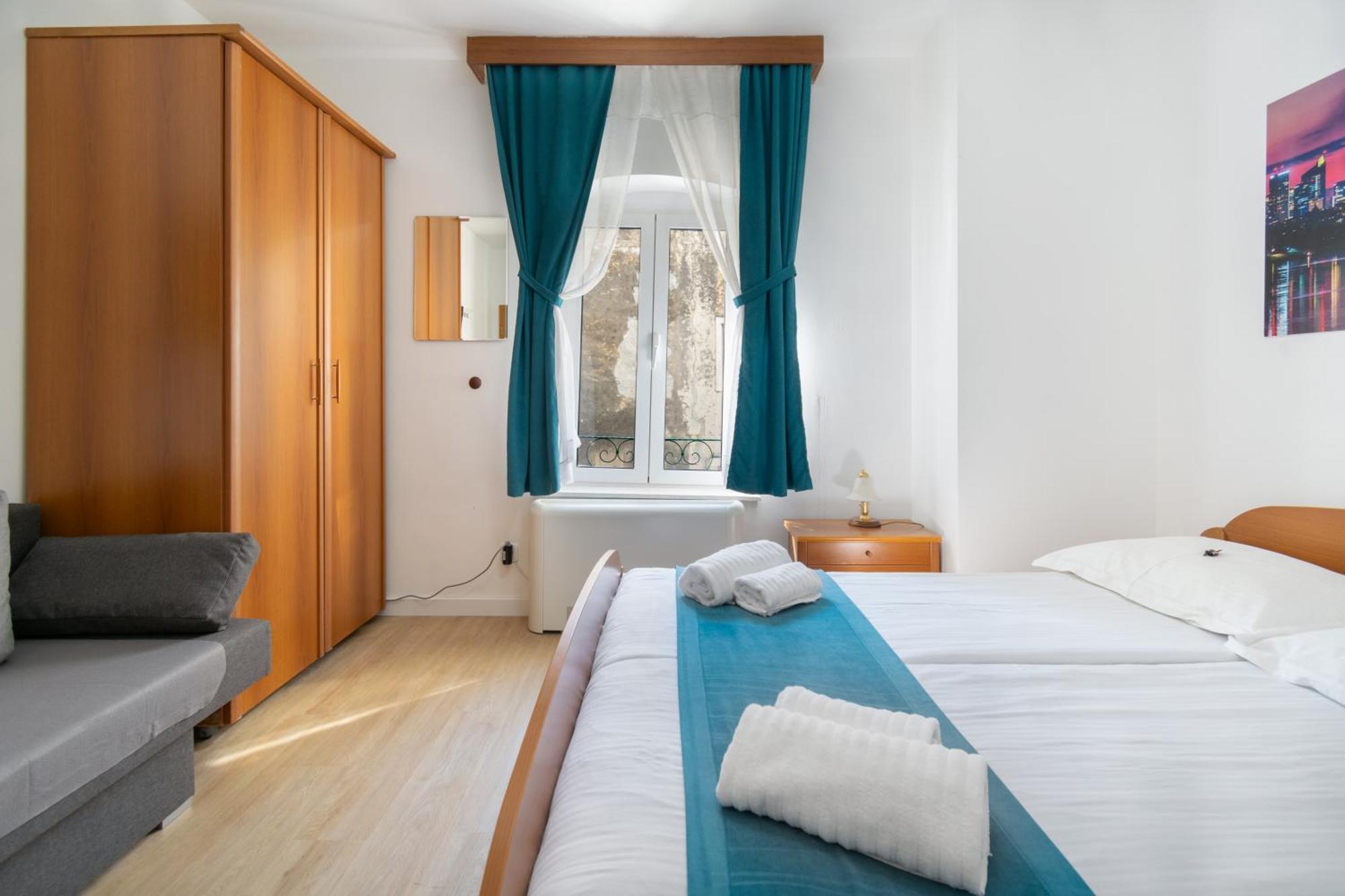 Bed & Breakfast Palac -Free Parking- Baška Voda Eksteriør bilde
