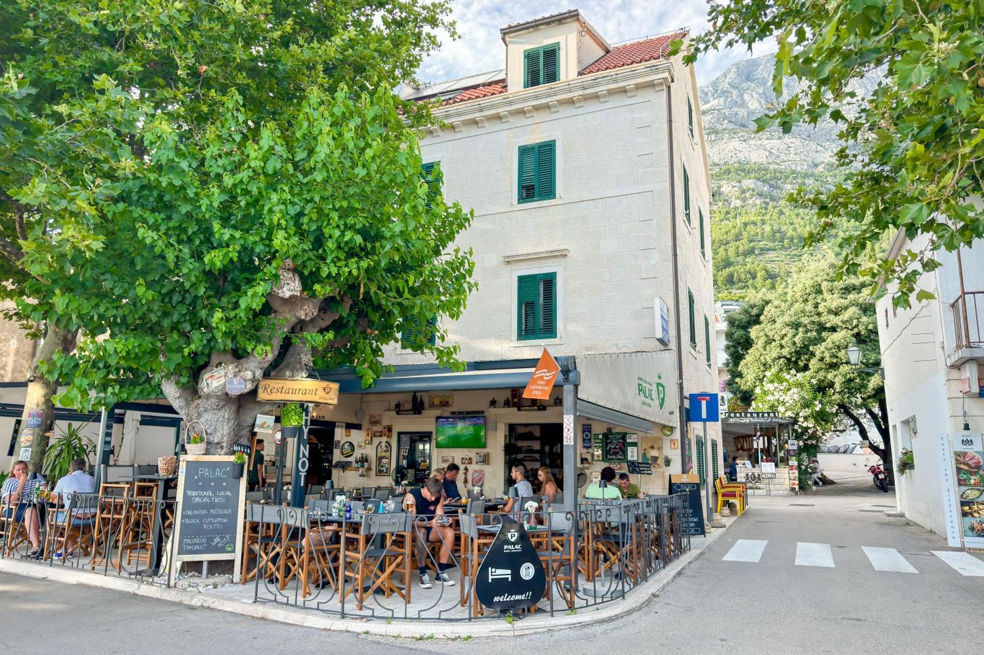 Bed & Breakfast Palac -Free Parking- Baška Voda Eksteriør bilde